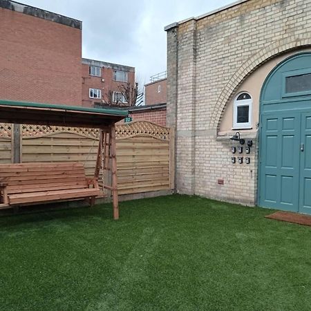 Cozy En-Suite Loft In Trendy Local ロンドン エクステリア 写真